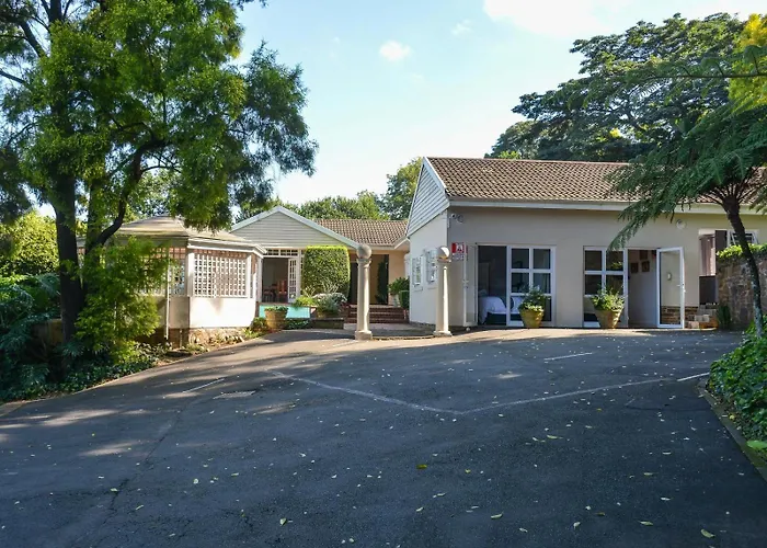 Athlone Lodge
